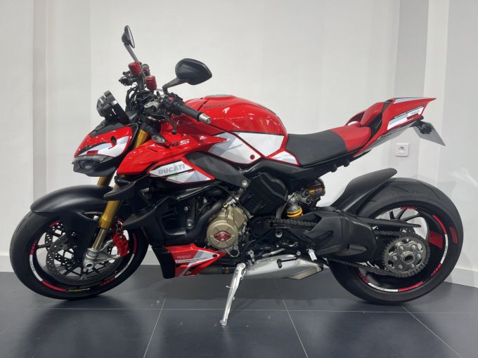 DUCATI STREETFIGHTER V4S 4