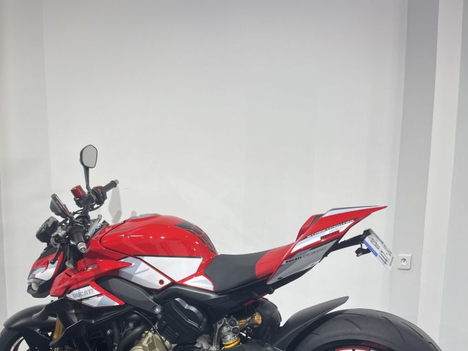 DUCATI STREETFIGHTER V4S 4