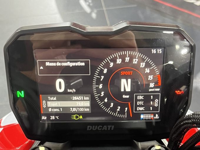 DUCATI STREETFIGHTER V4S 4