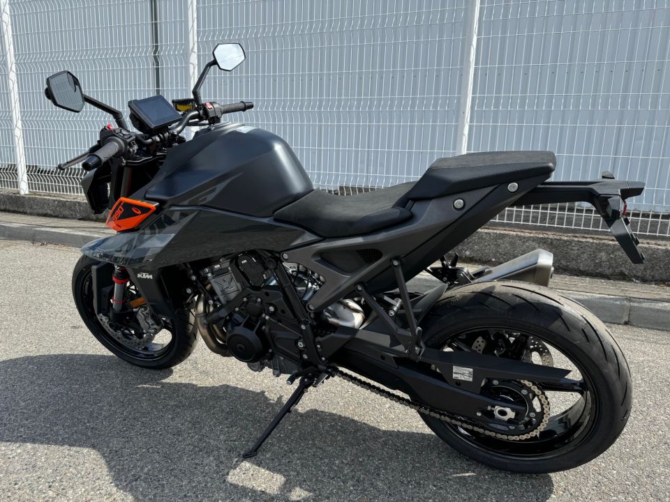KTM 990 DUKE 4