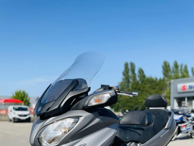 SUZUKI BURGMAN 650 4