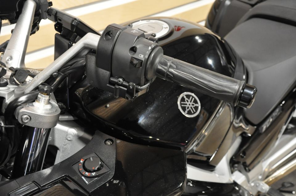 YAMAHA FJR 1300 AS 4