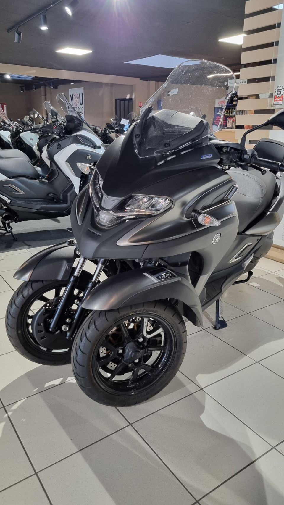 YAMAHA TRICITY 300 4