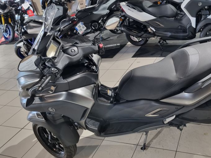 YAMAHA TRICITY 300 4