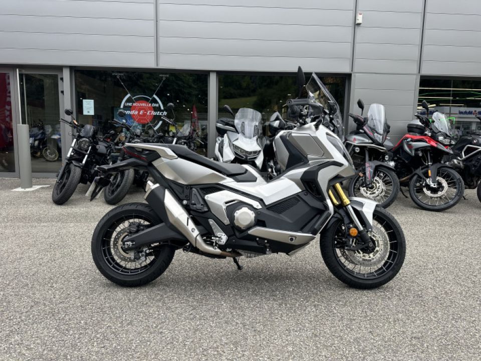 HONDA X-ADV 750 4