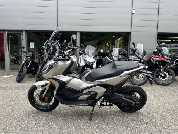 HONDA X-ADV 750 4