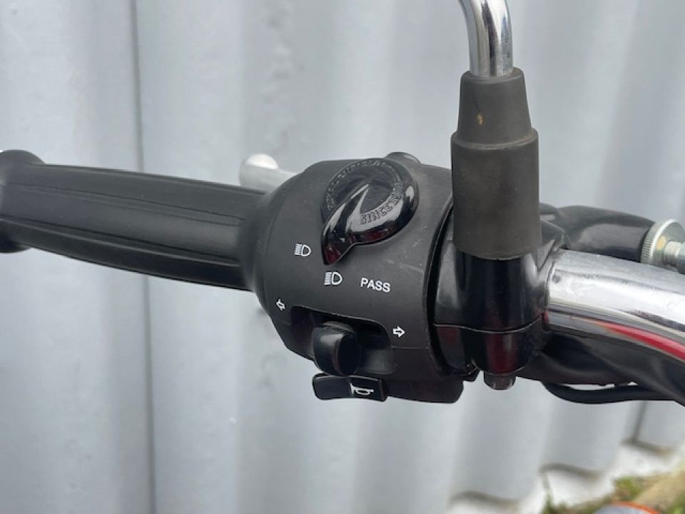 ROYAL ENFIELD CLASSIC 350 CHROME 4