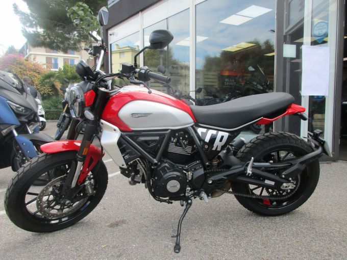 DUCATI SCRAMBLER 4
