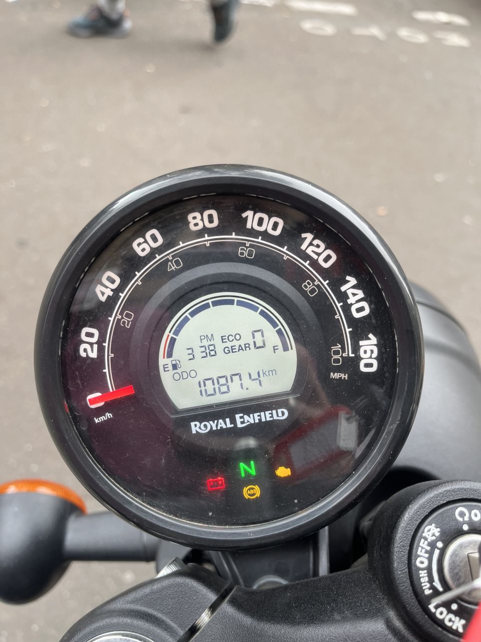 ROYAL ENFIELD HUNTER 350 4