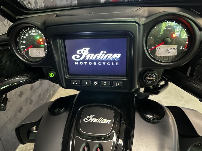 INDIAN ROADMASTER 1800 4