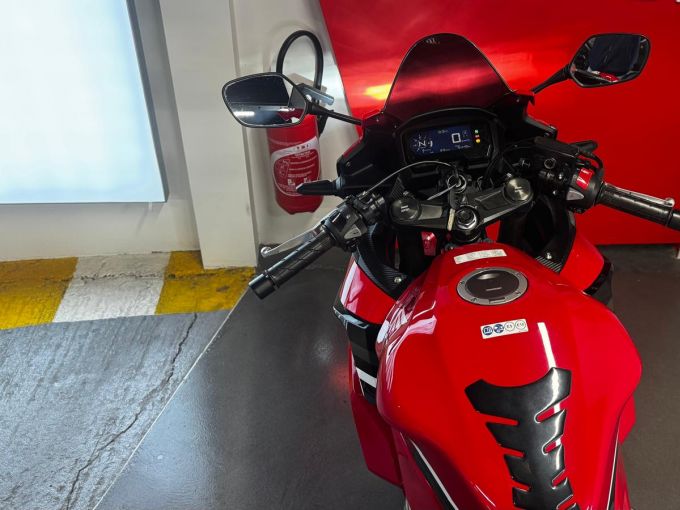 HONDA CBR 500 R 4