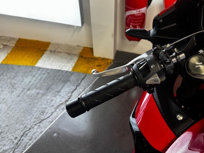 HONDA CBR 500 R 4