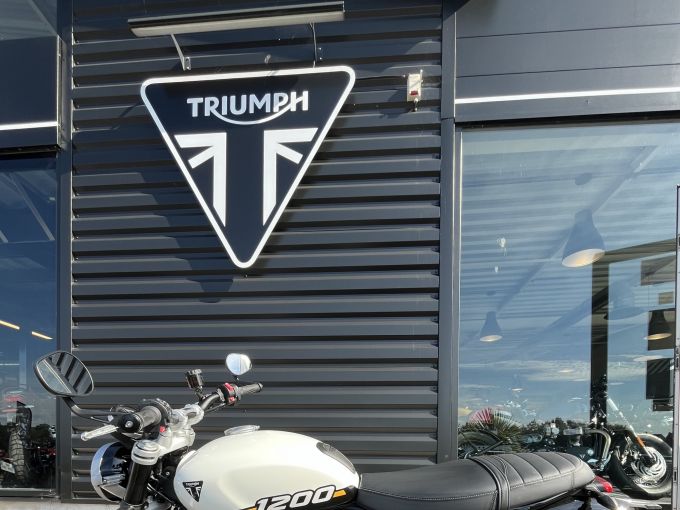TRIUMPH SPEED TWIN 1200 4