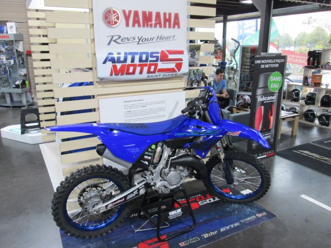 YAMAHA 125 YZ 2024 4
