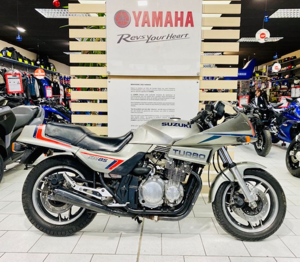 SUZUKI XN 85 TURBO 4