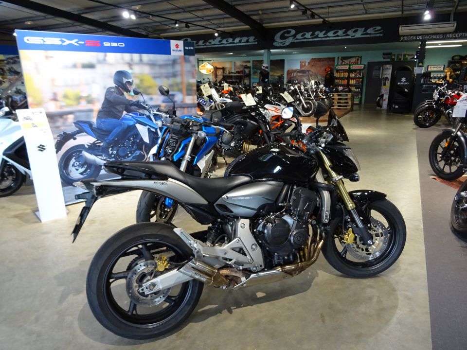 HONDA CB 600 F HORNET 4