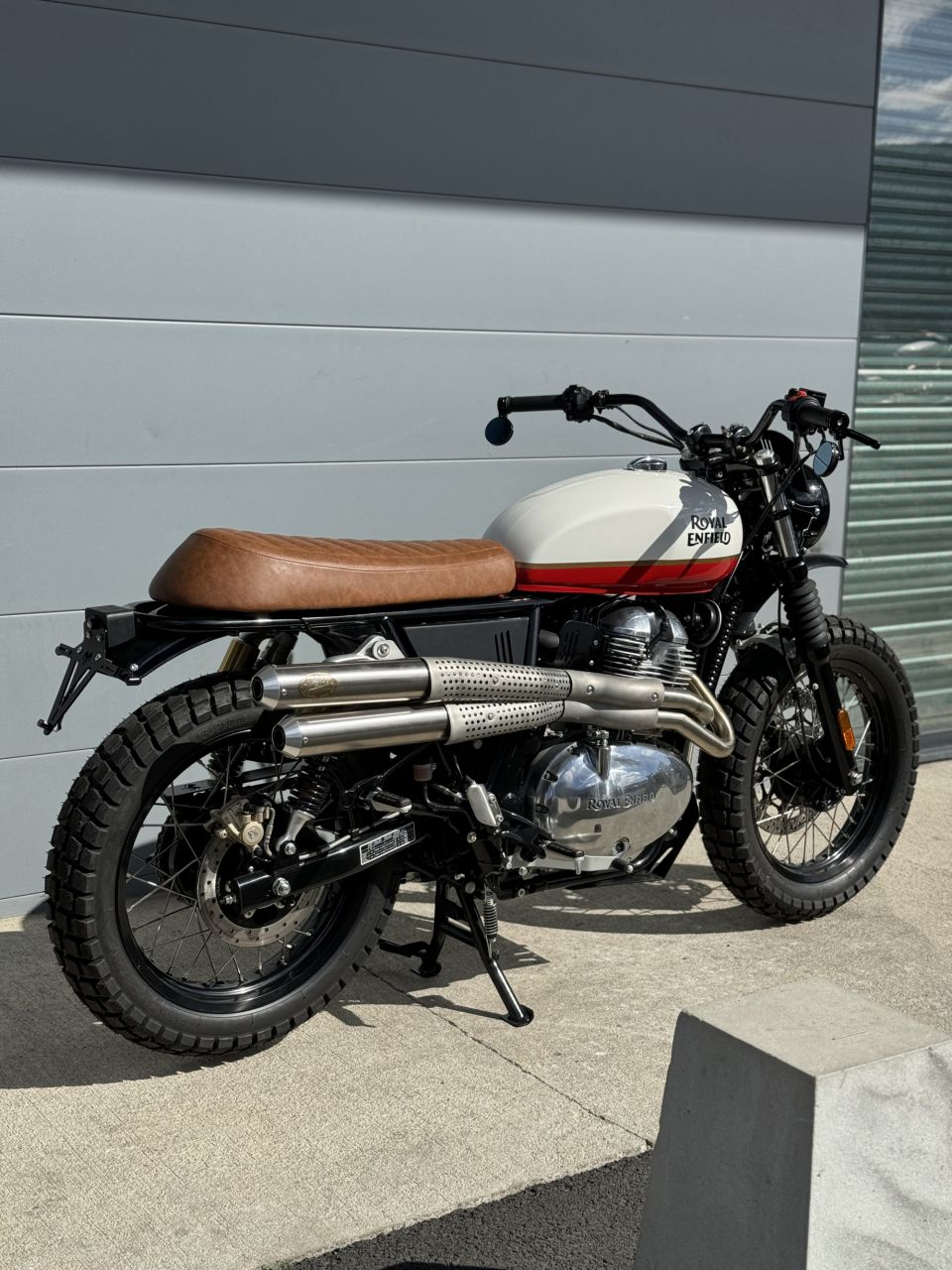 ROYAL ENFIELD Interceptor 650 4