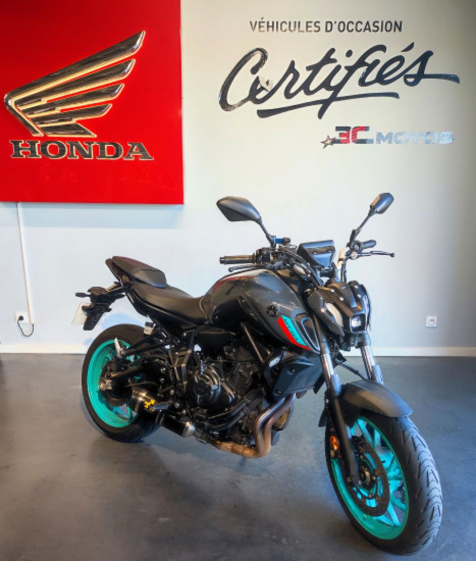 YAMAHA MT-07 (47.5CV) 4