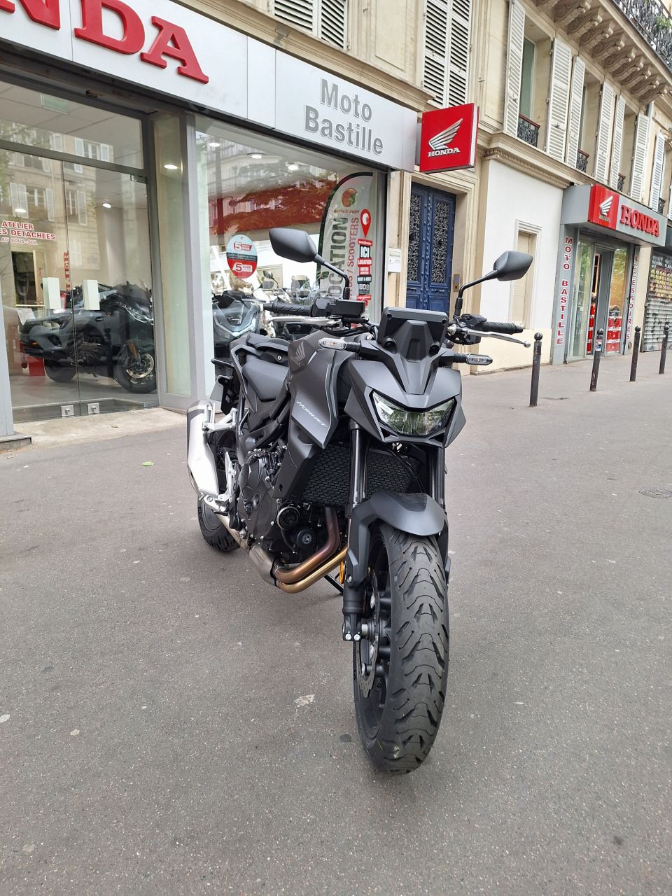 HONDA CB 750 HORNET 4