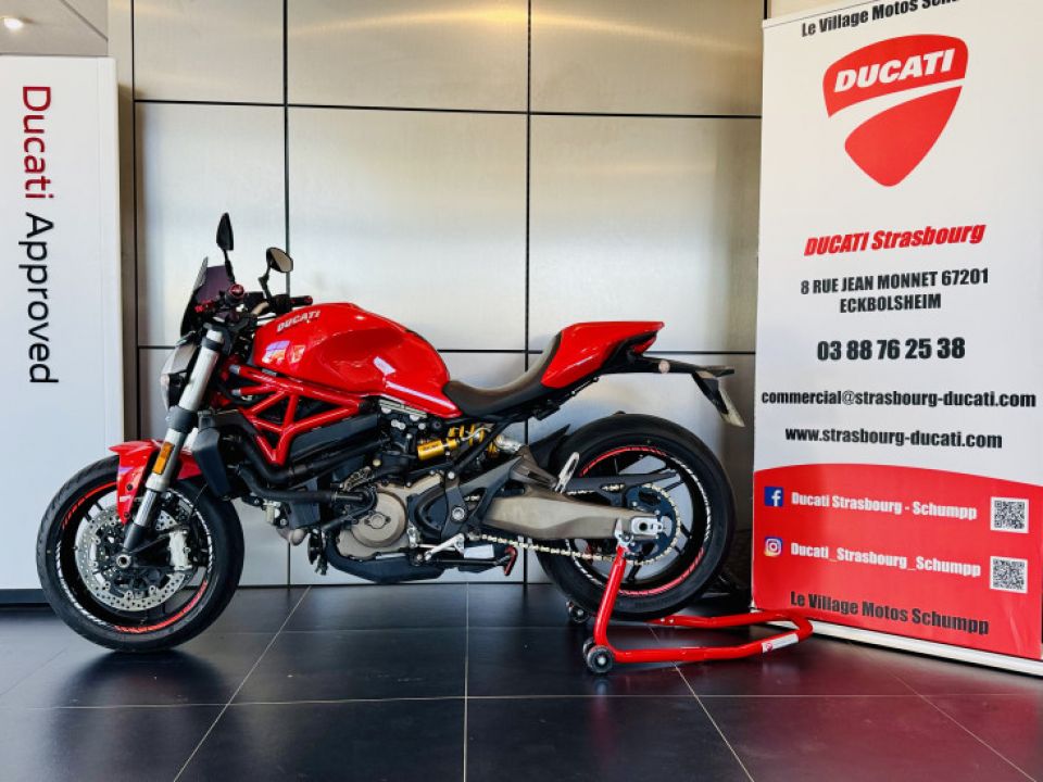 DUCATI MONSTER 821 4