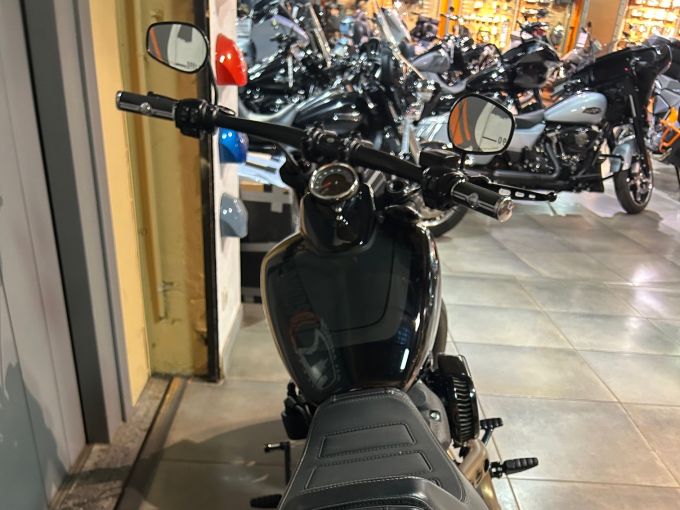HARLEY-DAVIDSON SOFTAIL FAT BOB 1868 4