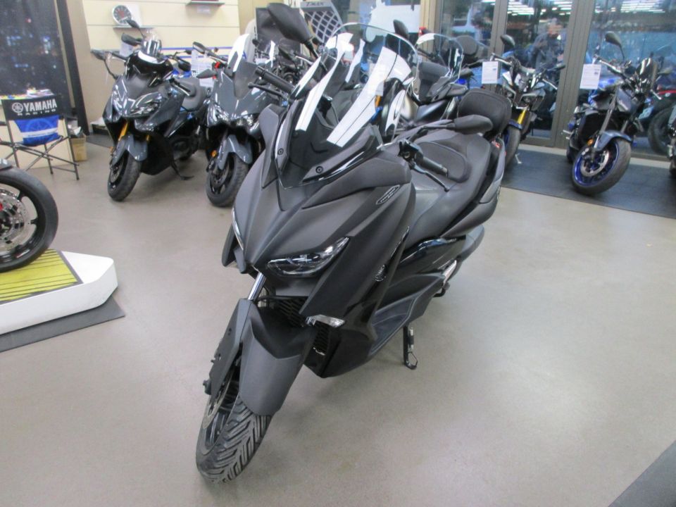 YAMAHA XMAX 125 TECH MAX 4