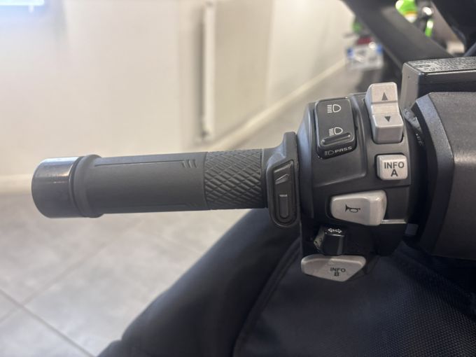 HONDA NSS FORZA 125 4