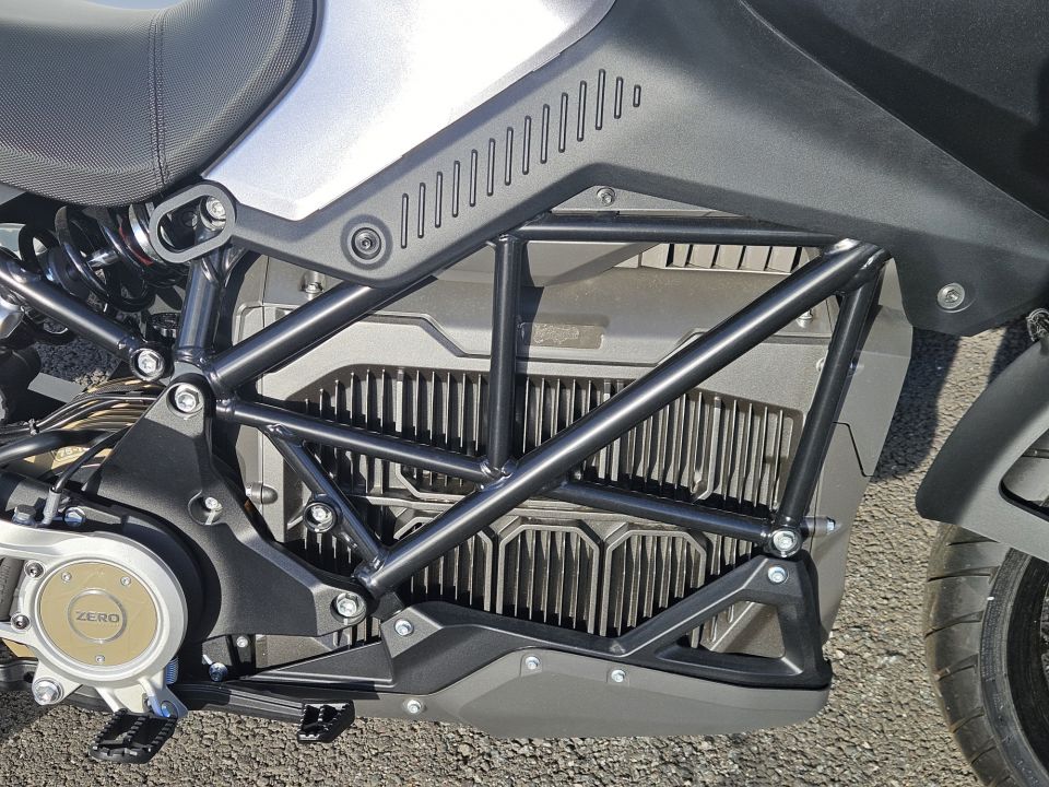 ZERO MOTORCYCLES DSR 14.4 4