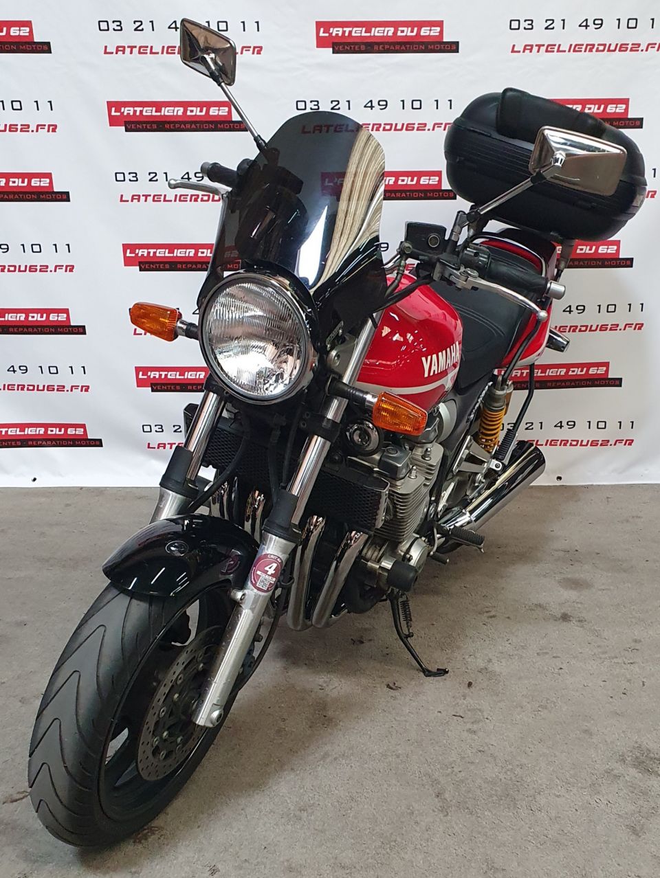 YAMAHA XJR 1300 SP 4