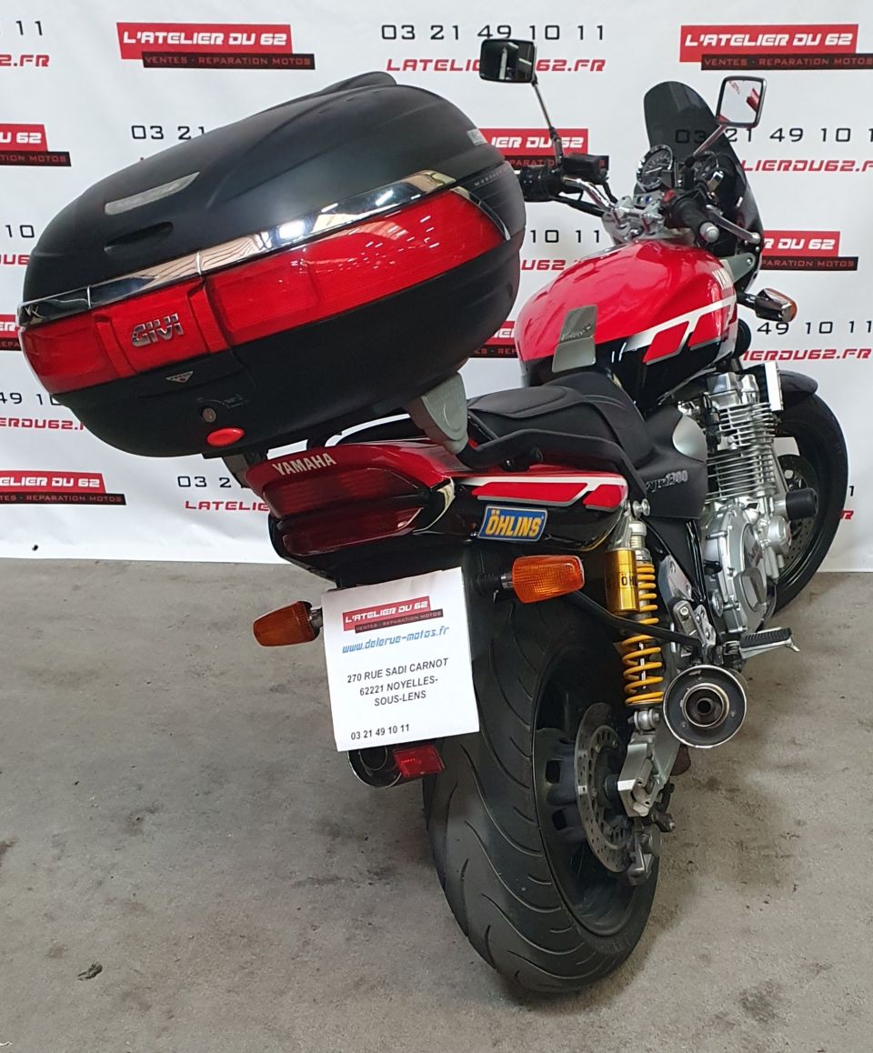 YAMAHA XJR 1300 SP 4