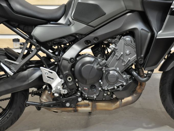 YAMAHA TRACER 9 4