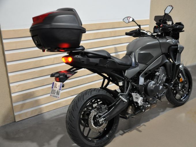 YAMAHA TRACER 9 4