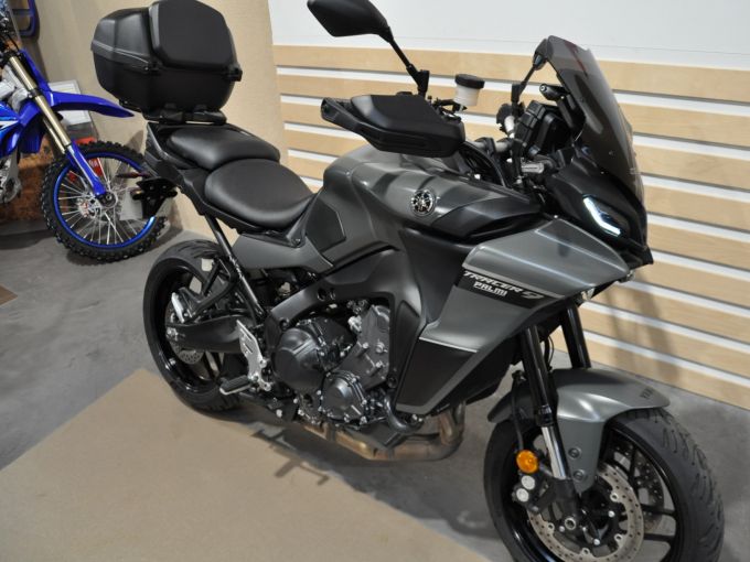 YAMAHA TRACER 9 4