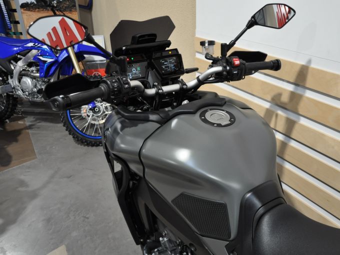 YAMAHA TRACER 9 4