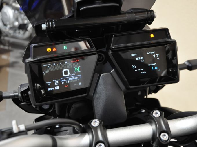 YAMAHA TRACER 9 4