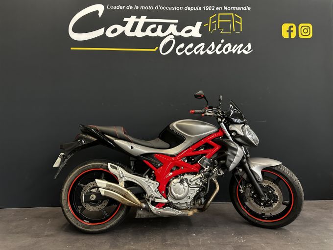 SUZUKI GLADIUS 650 4