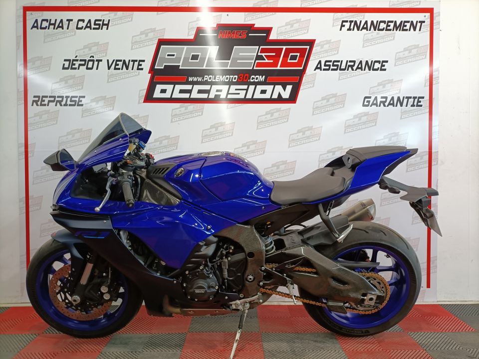YAMAHA YZF 1000 R1 4
