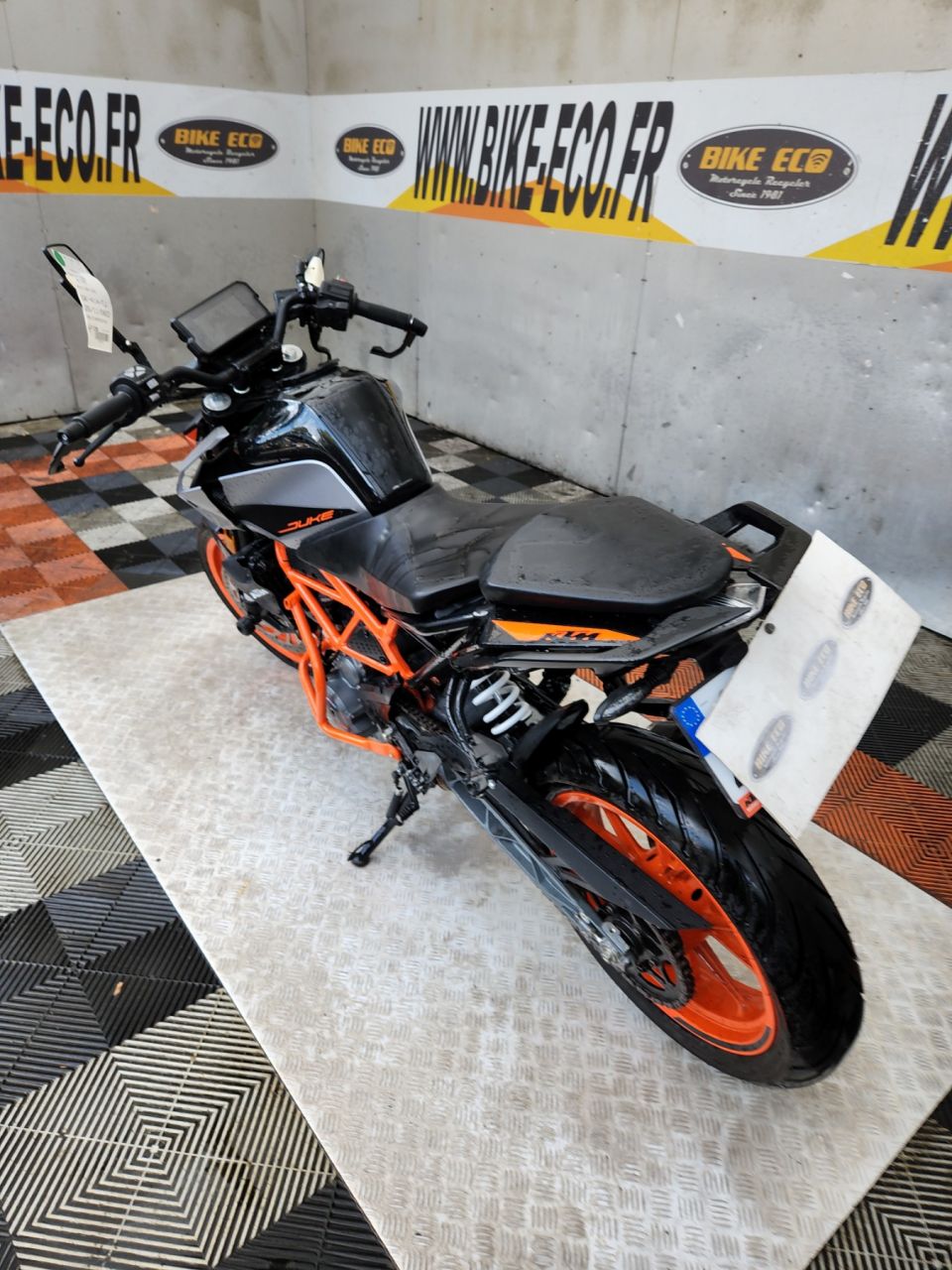 KTM 390 DUKE 4