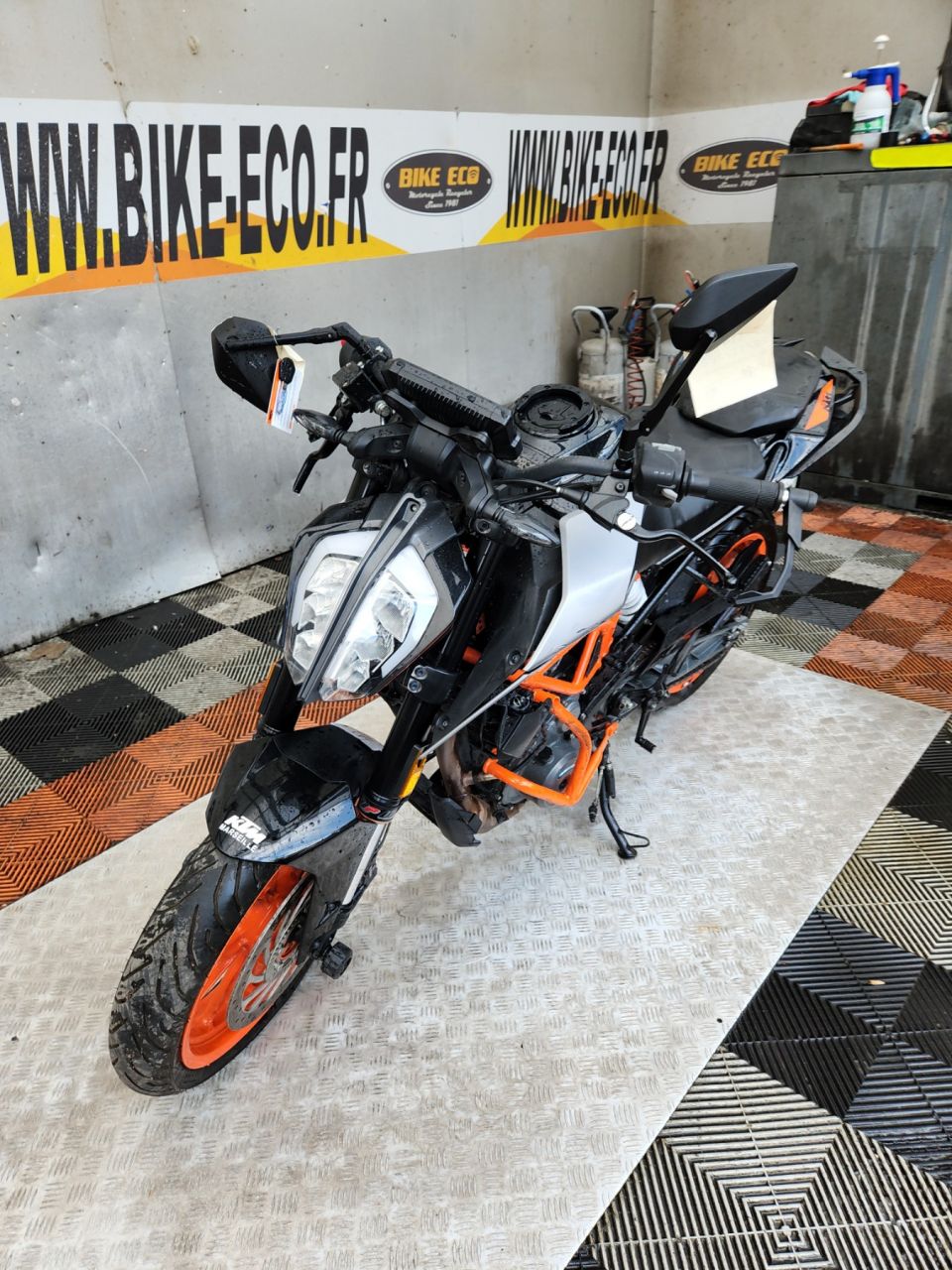 KTM 390 DUKE 4