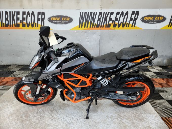 KTM 390 DUKE 4
