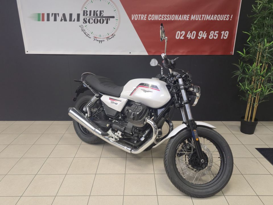 MOTO GUZZI V7 SPECIAL 4