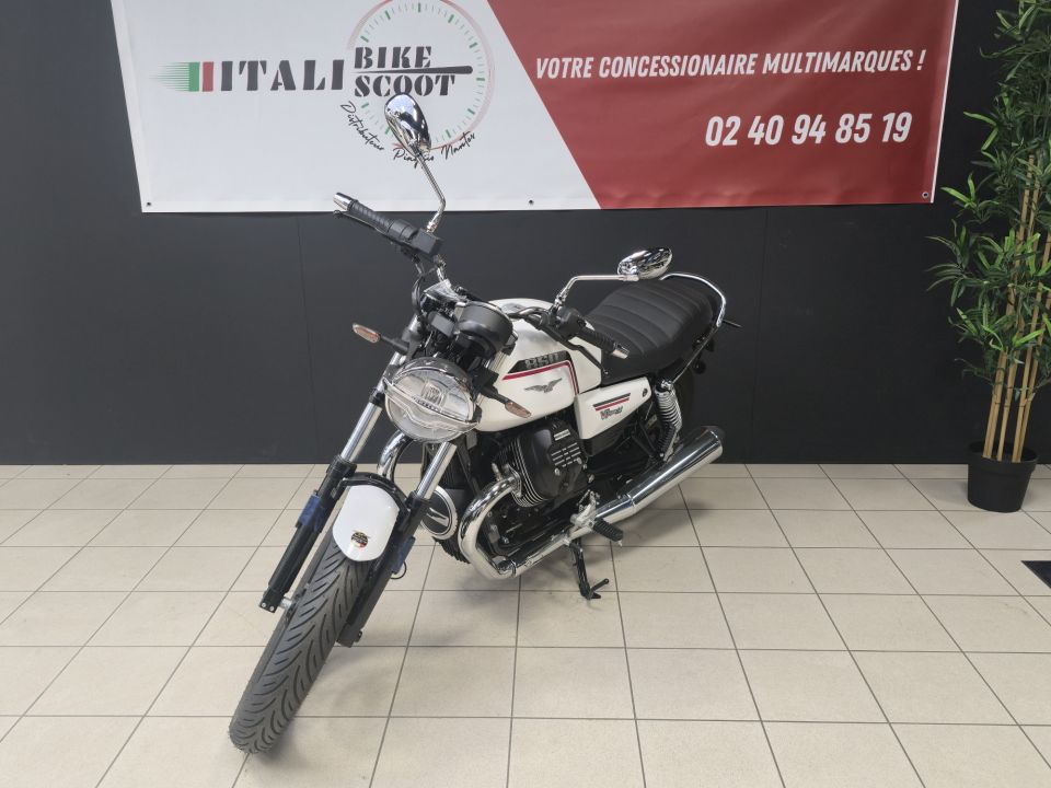 MOTO GUZZI V7 SPECIAL 4