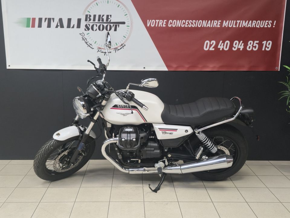 MOTO GUZZI V7 SPECIAL 4