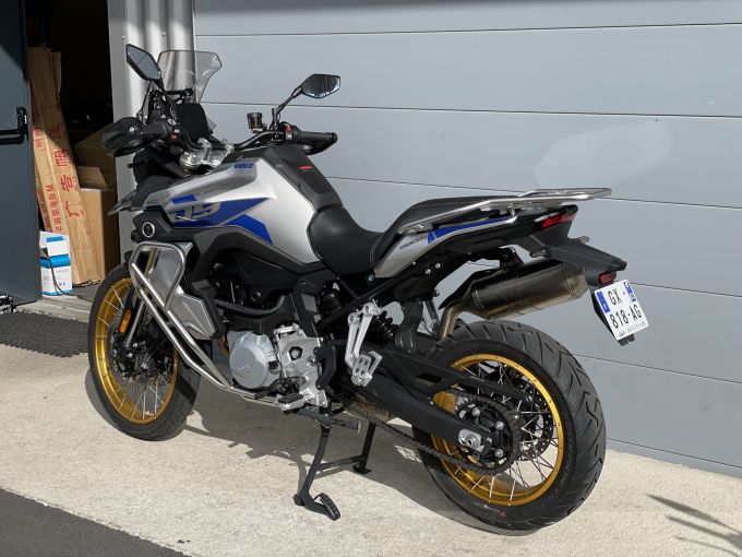 VOGE 900 DSX 4