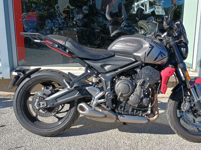 TRIUMPH TRIDENT 660 4