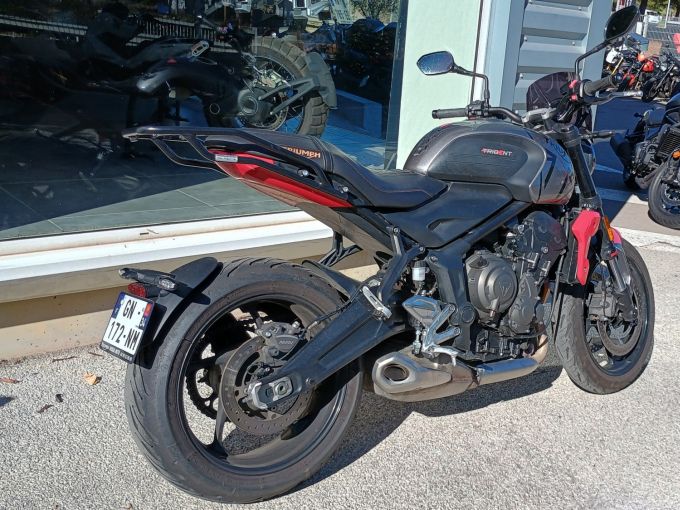 TRIUMPH TRIDENT 660 4
