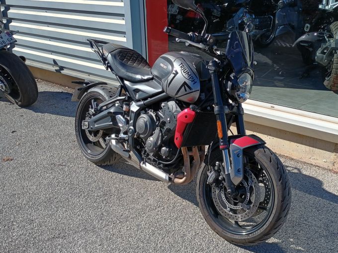 TRIUMPH TRIDENT 660 4