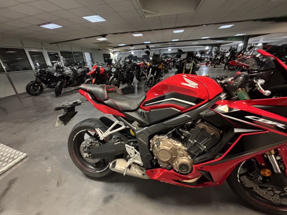 HONDA CBR 650  R 4