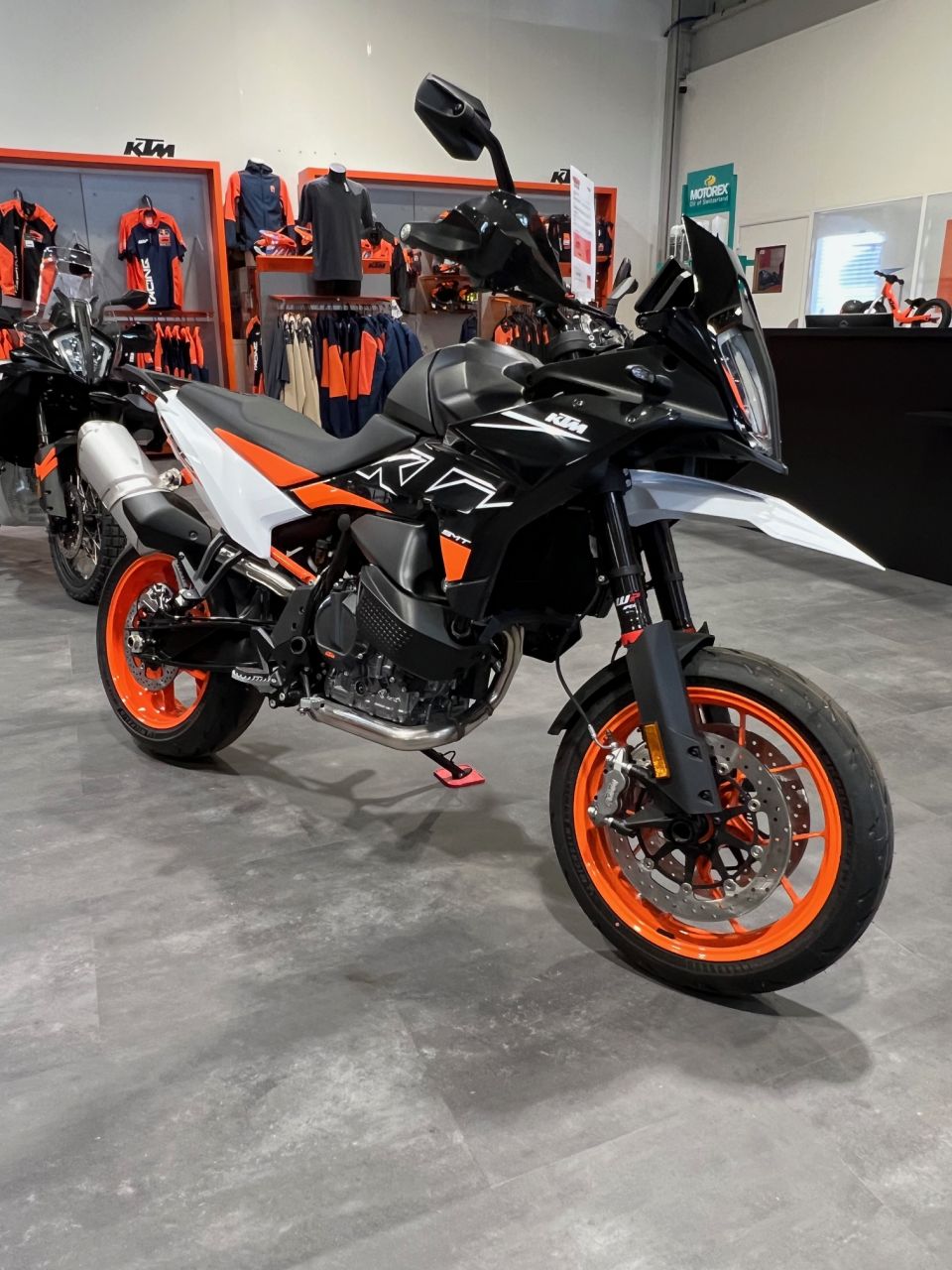 KTM 890 SMT 4
