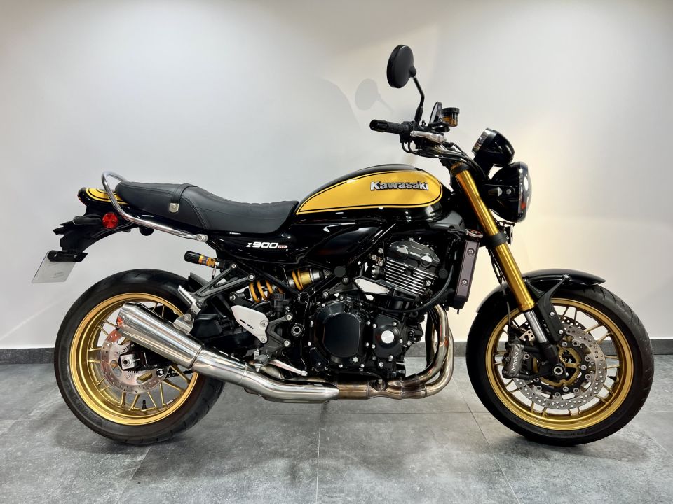 KAWASAKI Z900 RS SE 4